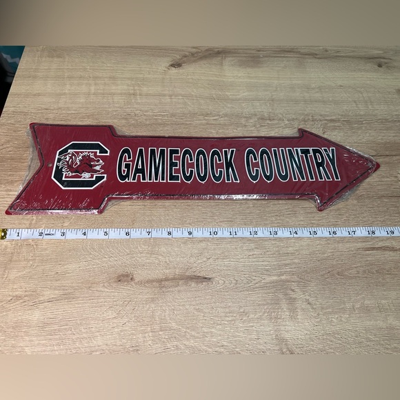 South Carolina Gamecocks "Gamecock Country” Arrow Sign - Picture 4 of 5
